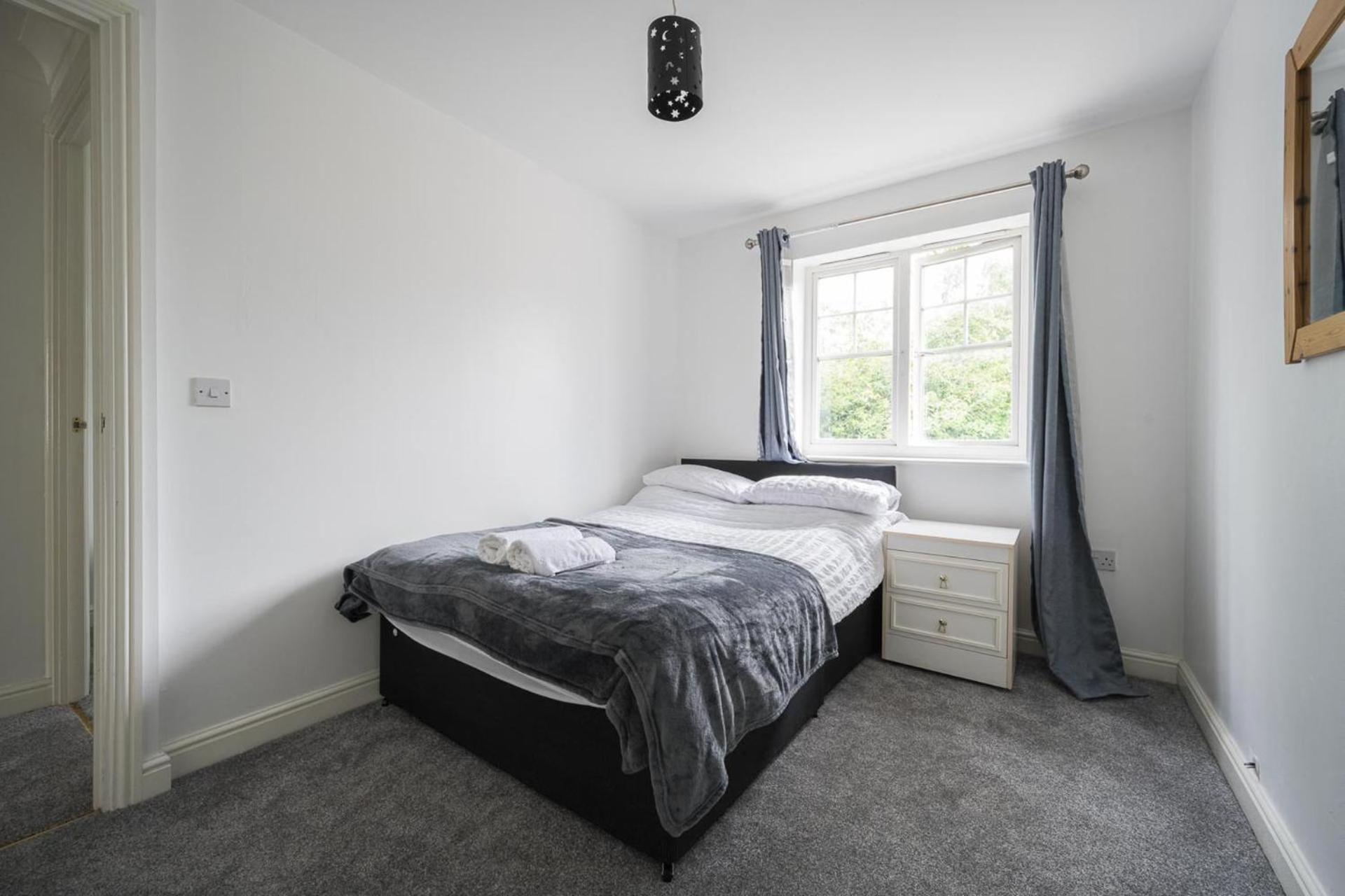 House-Sleeps7-Parking-Garden-Sportschannels Maidstone Exterior photo